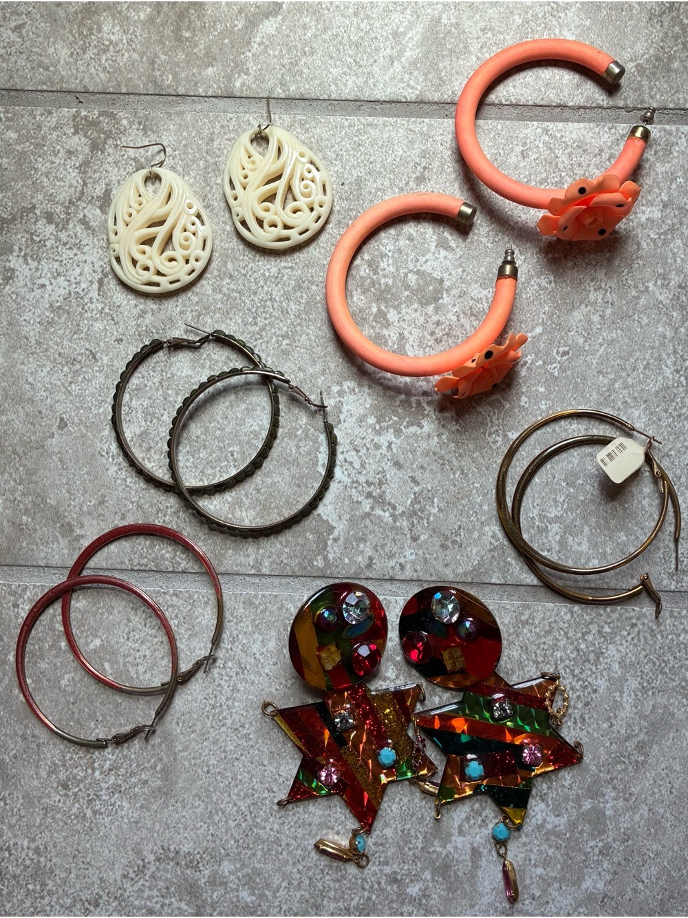 Jewelry.  Lot of Vintage Assorted Women's Earrings.  Multicolor